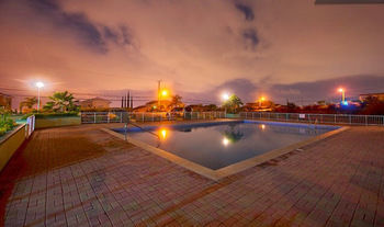 Signature Skys Guest Apartments Kingston Exterior foto